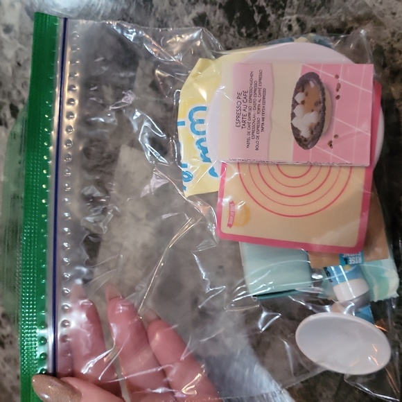 Miniverse Make It Mini Espresso Pie - Picture 4 of 4